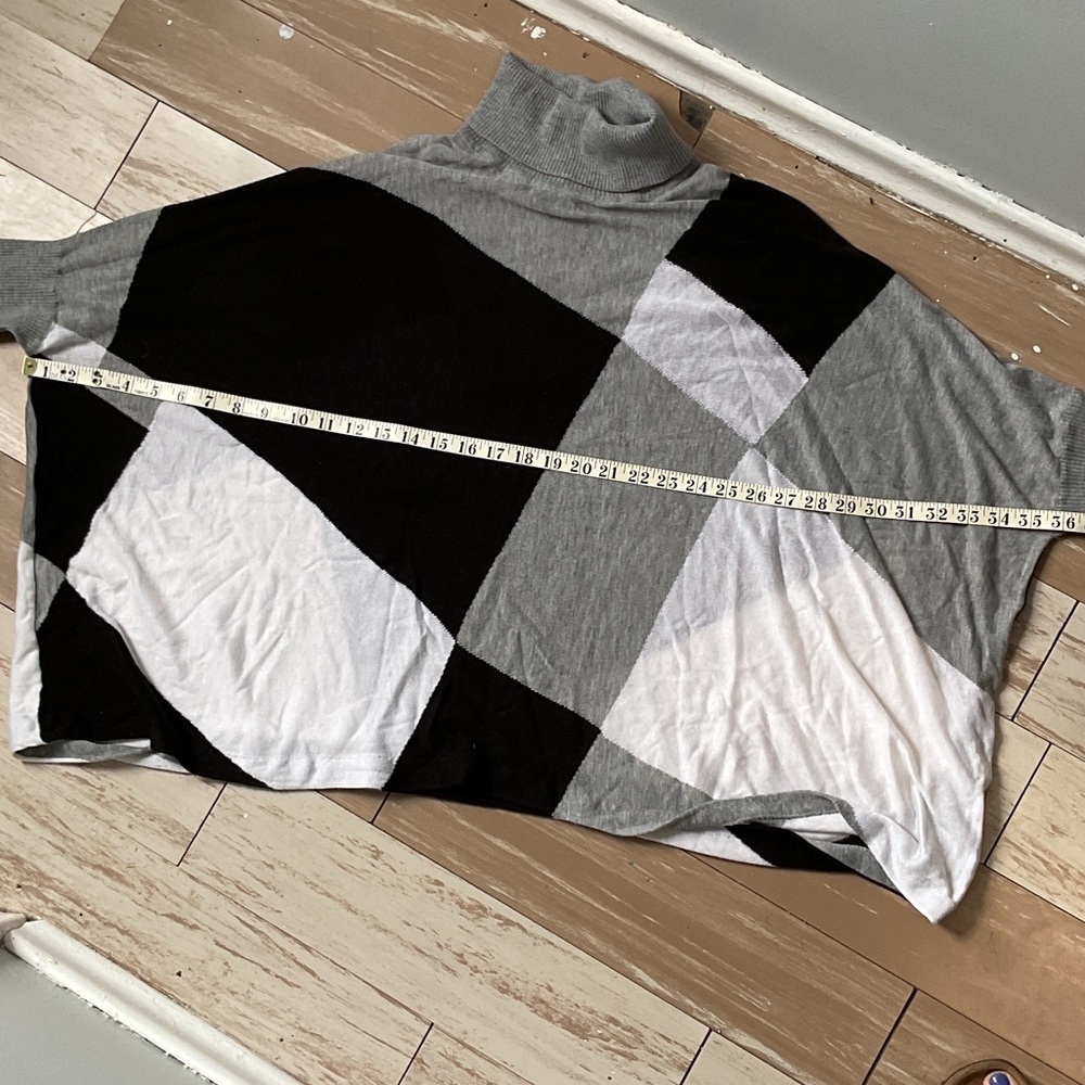 P367. Calvin Klein Women's Light Gray Turtleneck Sweater |S - Picture 4 of 5